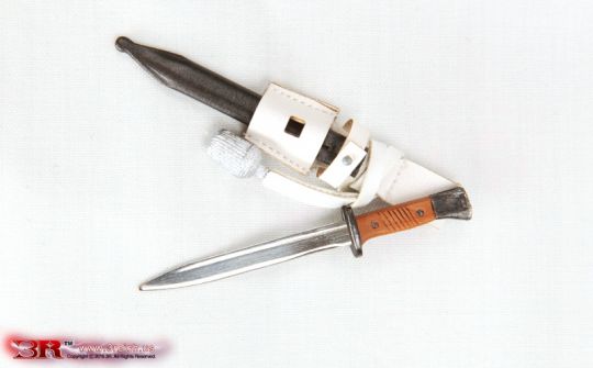 K98 Bayonet in Metal white frog and portepee 