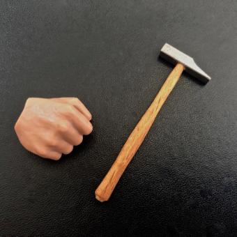 1:6 Schreinerhammer aus Metal und Holz 
