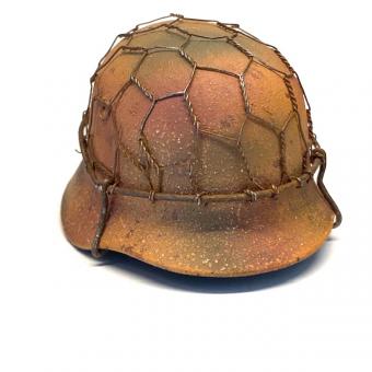 Helm Metal handbemalt mit Drahtbezug 1:6 