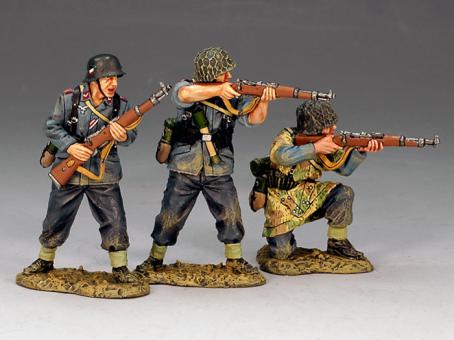 Luftwaffe:Three assorted Luftwaffe riflemen. 
