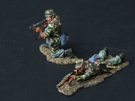 WWII: Fallschirmjager Rifle Section (2 figures) Normandy Version 