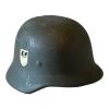  Product image 2 of the product “SS Helm mit 2 Abzeichen 1/6 (Kunststoff) ”