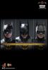  Artikelbild 3 des Artikels “The Flash Collectible Action Figure 1/6 Batman (Modern Suit) “
