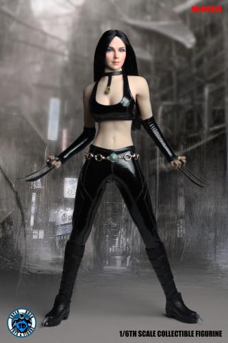 Artikelbild des Artikels “Female black Claw  Girl Set “
