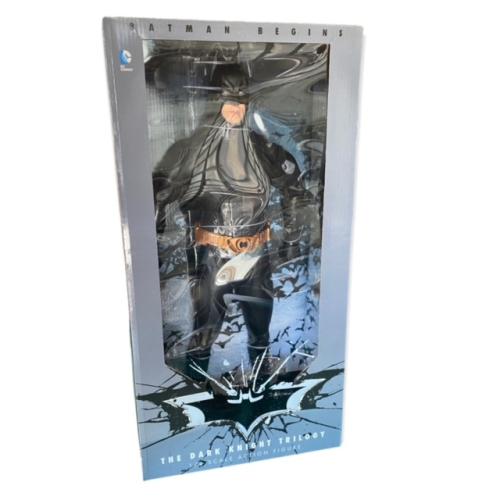 Artikelbild des Artikels “1:4 NECA Batman Begins Christian Bale “