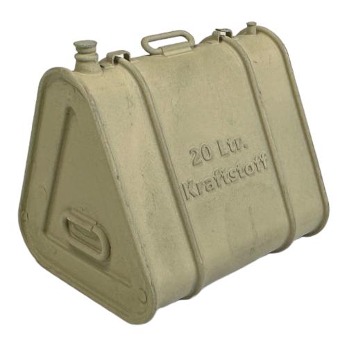Artikelbild des Artikels “Benzin, Kanister used Optic Gelb 1:6 2.0 “