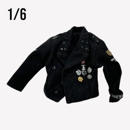 Artikelbild des Artikels “Panzeruniform komplett 1:6 ( gebraucht) “