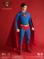 Product image of the product “Hot Toys Superman Returns SUPERMAN 12 inches collectible figure ”