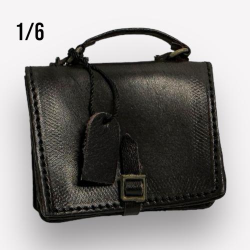 Product image of the product “Aktenkoffer in Leder in schwarz 1/6 ”