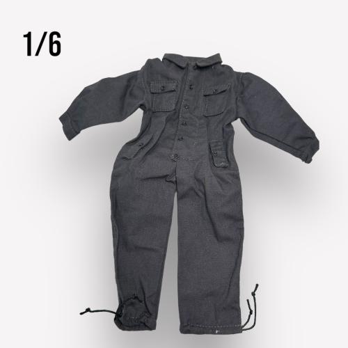 Artikelbild des Artikels “Overall grauer Schutzanzug 1/6 “