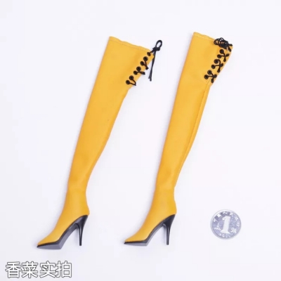 Artikelbild des Artikels “Stiefel, sehr hoch - gelb 1:6 “