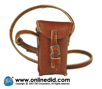 Product image of the product “ledertasche klein 1/6 ”