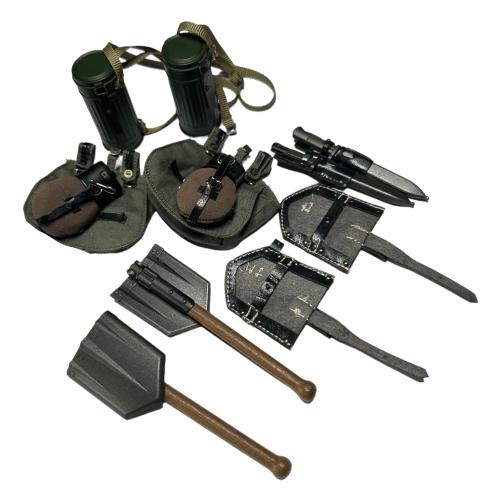 Product image of the product “Landser Ausrüstung 1/6 Set ”
