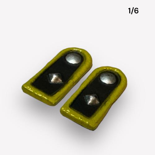 Artikelbild des Artikels “Schulterklappen gelbe Waffenfarbe 1/6 “