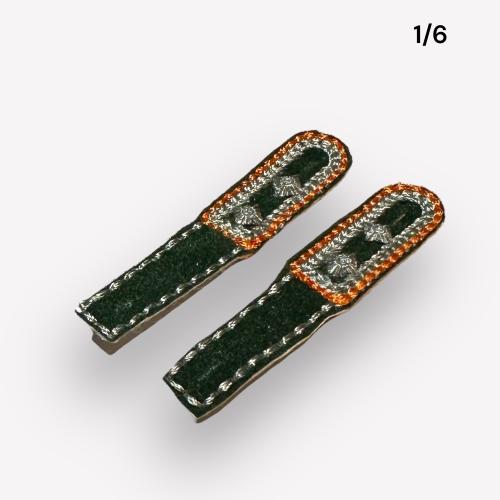Artikelbild des Artikels “Schulterklappen Gendarm Oberfeldwebel  Stoff 1:6 “