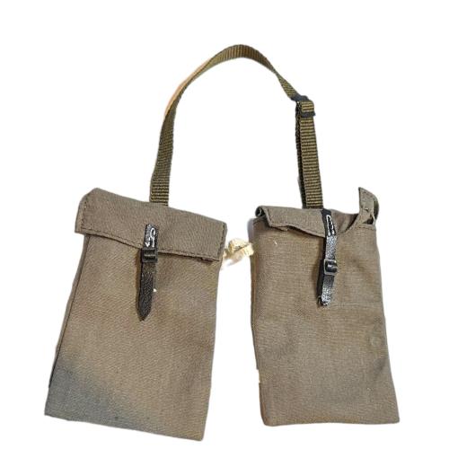 Artikelbild des Artikels “Granaten Sack Lederriemen 1:6 “