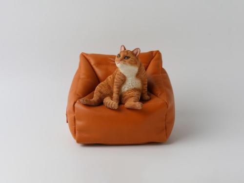 Product image of the product “Lazy Cat 3.0 1/6 Scale Figure (Ver. B) With Sofa ”