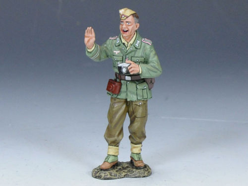 Product image of the product “DAK Fotograf AK by King and Country no box ”