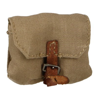Artikelbild des Artikels “1:6 WWII Soviet F-1 Grenades Pouch (Beige) “