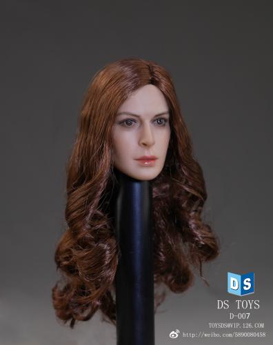 Product image of the product “Female Blond Head D-OO7 ”