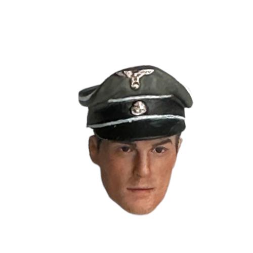 Product image of the product “1/12 Head German WW2 mit Schirmmütze ”
