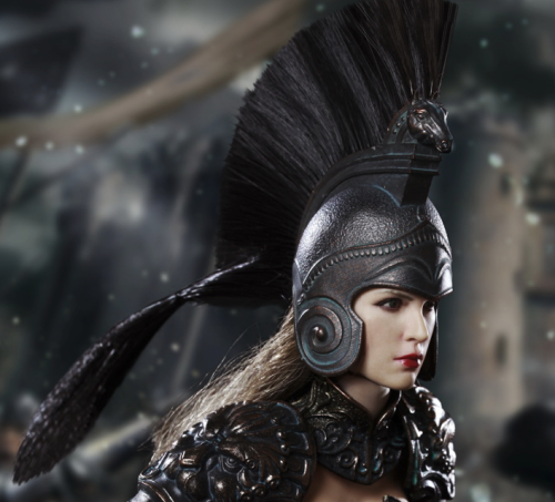 Artikelbild des Artikels “1:6th PANTHEON - bronze Helmet of Darkness “