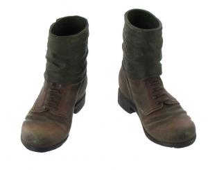 Artikelbild des Artikels “Schnürschuhe 1937, braun mit Gamaschen, Kunstoff, gebraucht Optik “