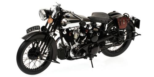 Artikelbild des Artikels “1:6 BROUGH SUPERIOR SS 100 ´T.E. LAWRENCE´ 1932 – Minichamps “