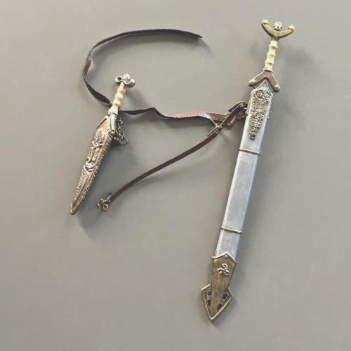 Product image of the product “1/6 Celtic Sword and Dagger Set ”