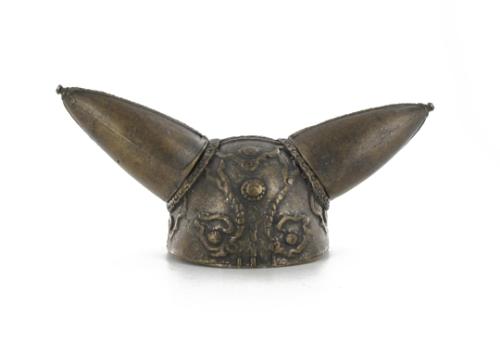 Product image of the product “1/6 Celtic horned Helmet in metal ”