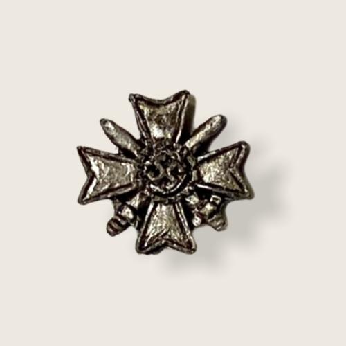 Artikelbild des Artikels “Deutsches Krigsverdienstkreutz  1Kl. mit Schwerter in Metal  1:6 “