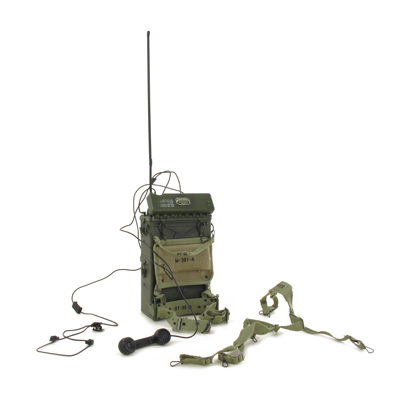 Artikelbild des Artikels “Diecast BC-1000-A Radio (Olive Drab) 1:6 “