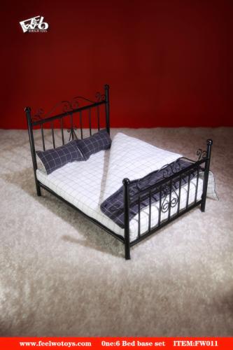 Product image of the product “Diecast Single Bed with Mattress (Black) 1/6 ”