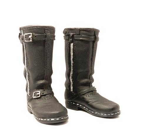 Artikelbild des Artikels “Flieger Stiefel in Kunsststoff  1:6 “