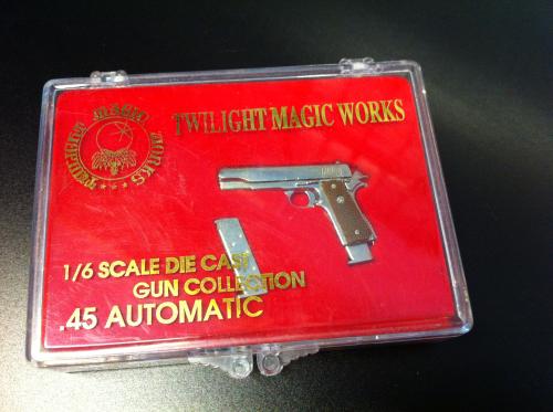 Artikelbild des Artikels “Colt 1911 in Metal mit beweglichen Schlitten von Yamato CHROM “