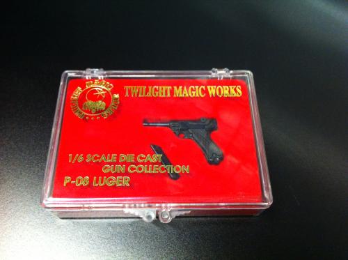 Artikelbild des Artikels “Luger 08 in Metal mit beweglichen Schlitten von Yamato Black “