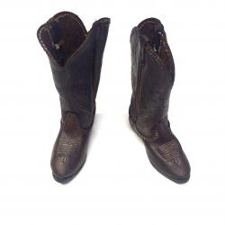 Artikelbild des Artikels “Boots dark 1920  brown LE 1:6 “