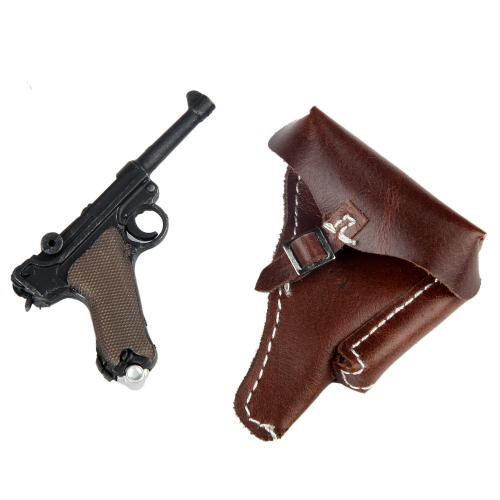 Artikelbild des Artikels “P08  Kunststoff de Lux version mit Leder Holster 1:6 “