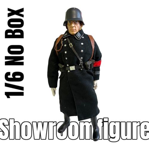 Product image of the product “Wachsoldat der Waffen-XX 1/6 ”