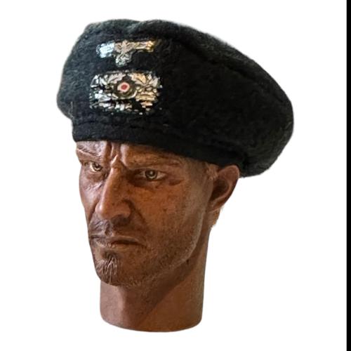 Product image of the product “Panzerschutzmütze, ”