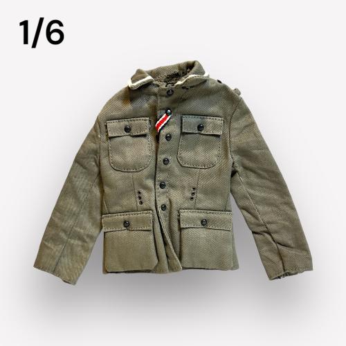 Product image of the product “M43 Feldbluse mit EK Band (OD) ”