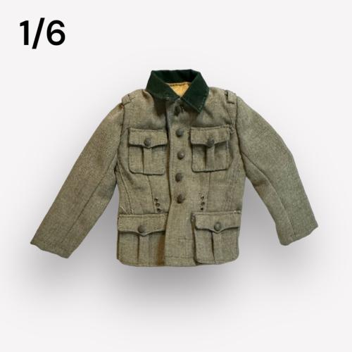 Artikelbild des Artikels “Uniform M 36 mit Verbandstasche 1:6 “