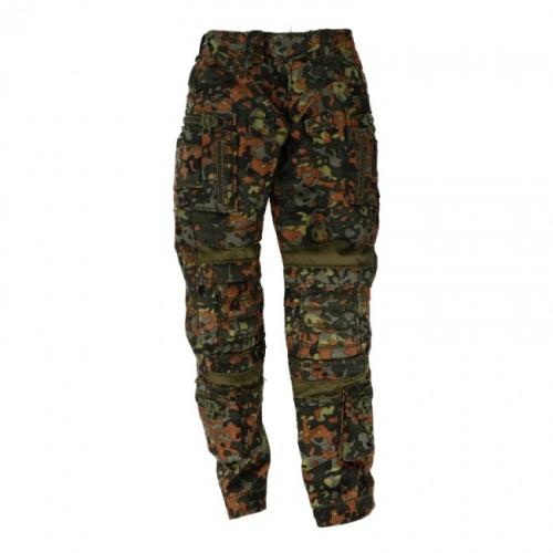 Artikelbild des Artikels “Flecktarn Uniformhose (weiblich) 1:6 “