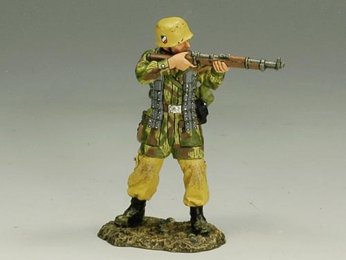 Artikelbild des Artikels “Fallschirmjäger: Standing Firing Rifle “