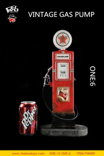 Product image of the product “Vintage Gas Pump (Red) 1/6 ”
