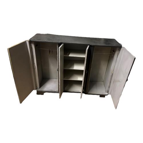Product image of the product “Grosser Kleiderschranck  aus Holz WW2 1/6 ”