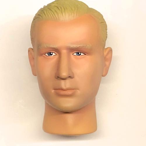 Artikelbild des Artikels “Head Kopf Martin 1:6 “