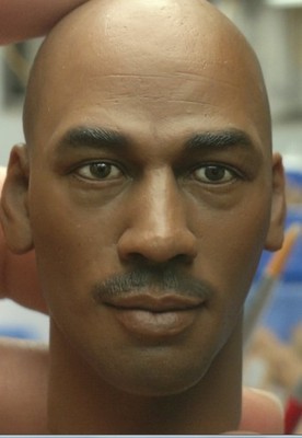 Artikelbild des Artikels “1:6 Head Jorden “