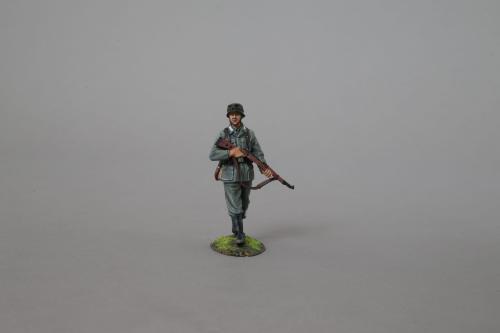Product image of the product “MARCHING SOLDIER WITH K98 ”