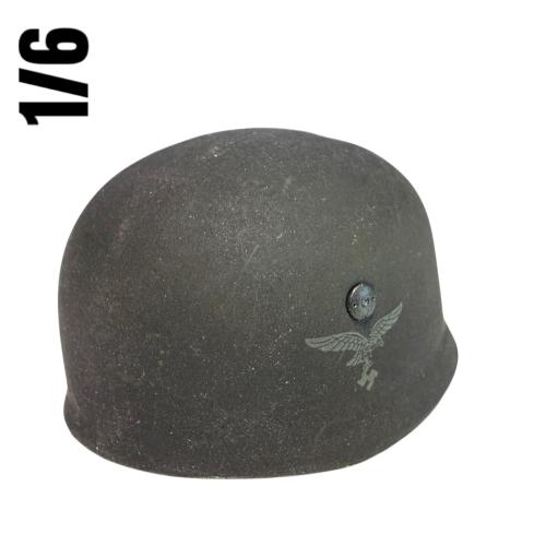 Artikelbild des Artikels “Fallschirmjäger Helm mit Abzeichen in Metal 1:6 “